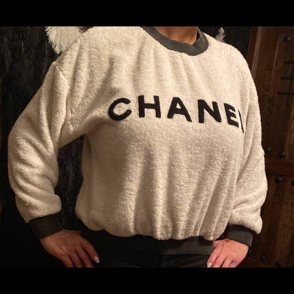 Rare iconic 1990’s CHANEL white terry cloth crew sweatshirt - Picture 7 of 10